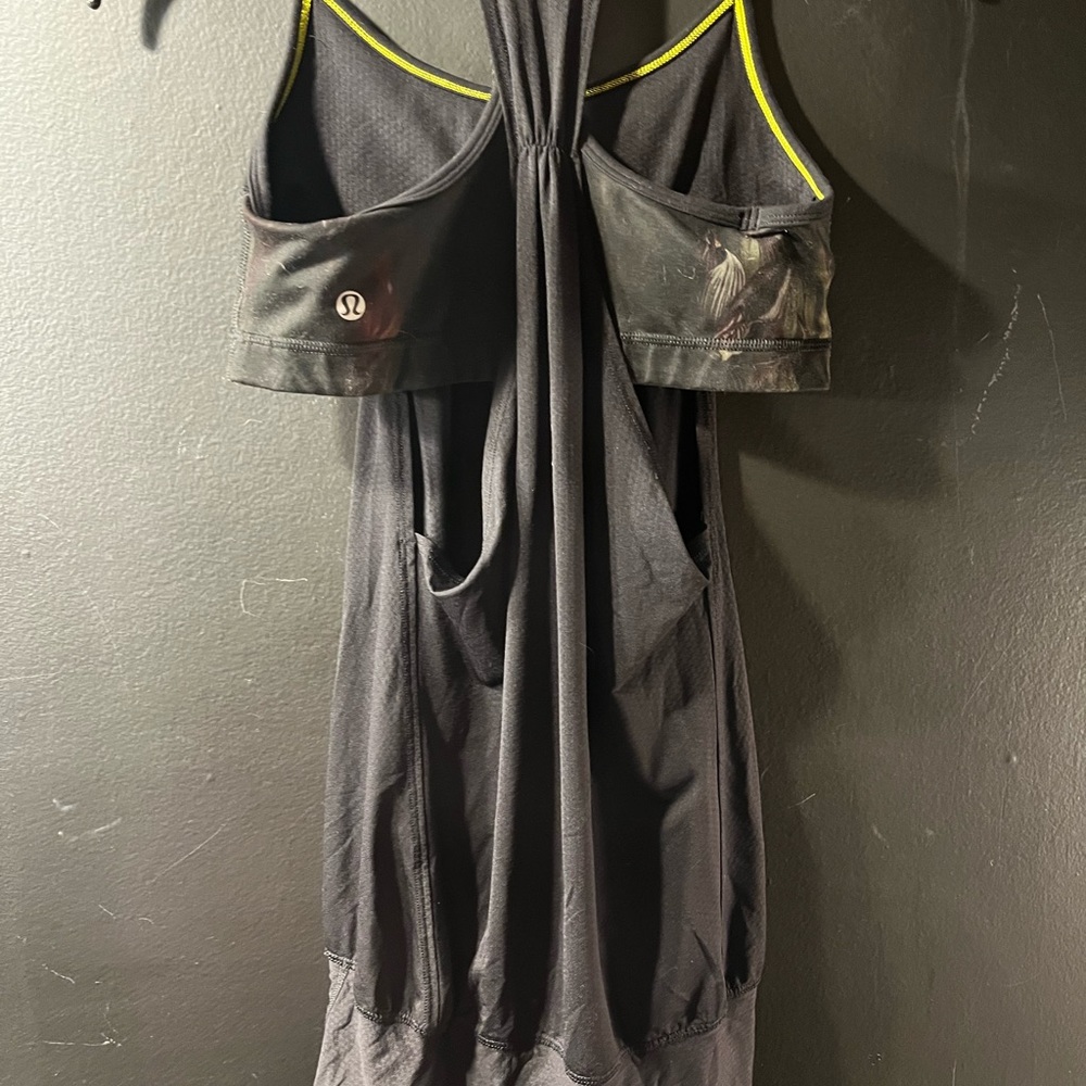 Lululemon Tank with built in bra - Picture 3 of 4